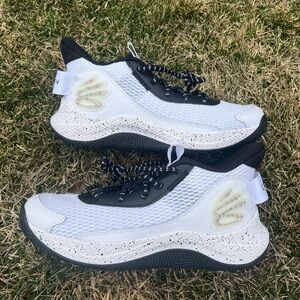 Under Armour Curry 3Z7 UA White Black Basketball Shoes 3026622-101 Men Size 9.5